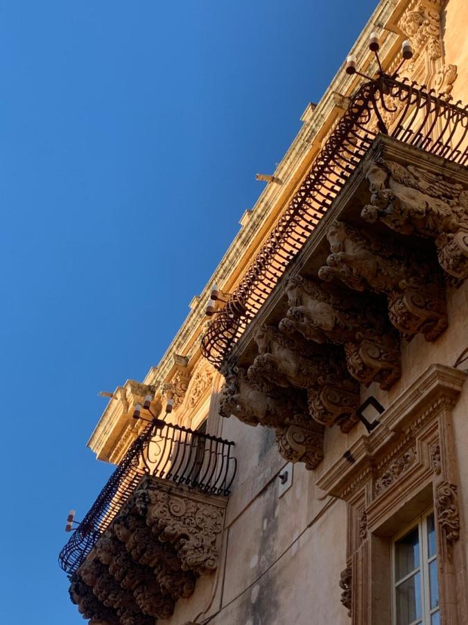 Esperia Luxury Suite & Apartment Noto Dış mekan fotoğraf